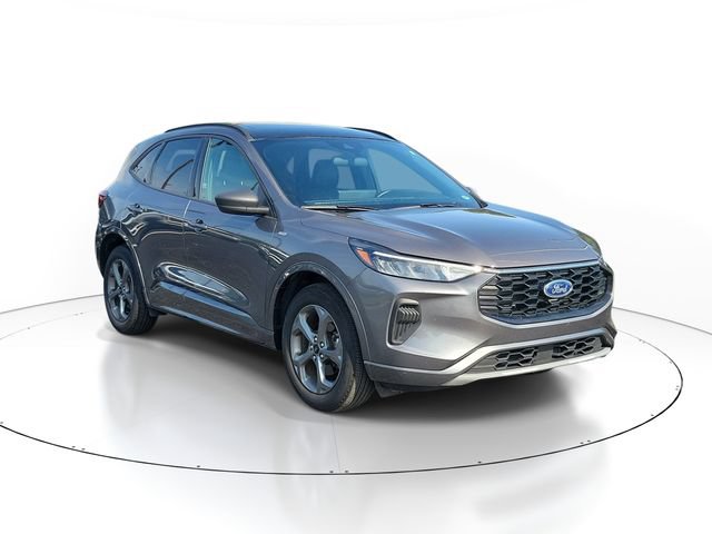 Certified 2024 Ford Escape ST-Line w/ Tech Pack #1 AWD/4WD image 2