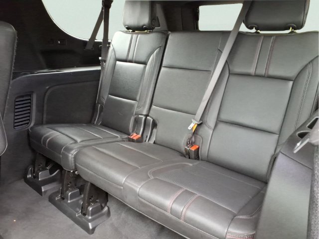 Used 2022 Chevrolet Suburban RST w/ Sport Performance Package AWD/4WD image 9