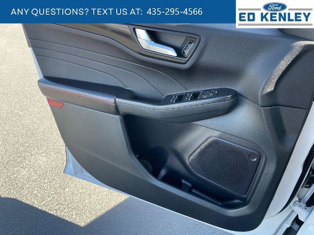 Certified 2022 Ford Escape SEL w/ SEL Stealth AWD Package image 23