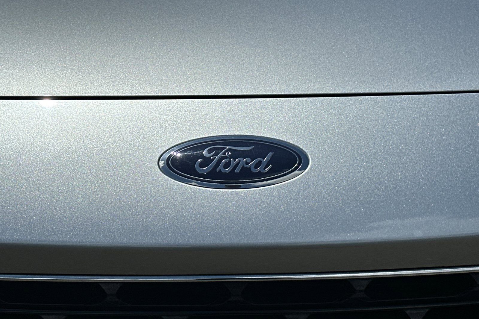 Certified 2022 Ford Escape SE w/ SE Sport Appearance Package FWD image 46