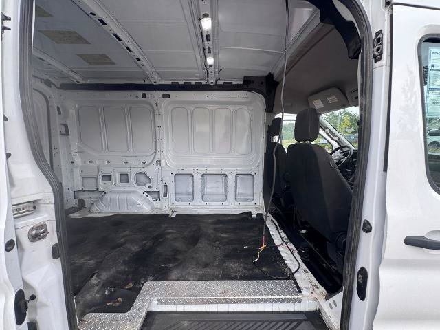 Certified 2023 Ford Transit 250 Medium Roof AWD image 13