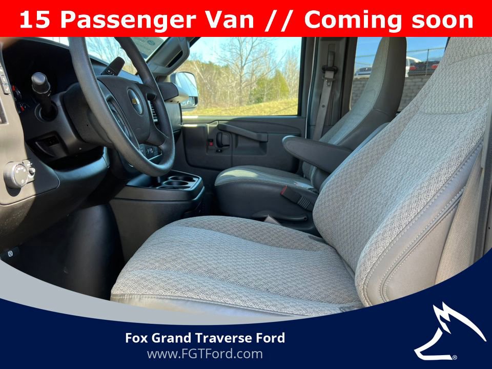 Used 2025 Chevrolet Express 3500 LT w/ LT Preferred Equipment Group image 3