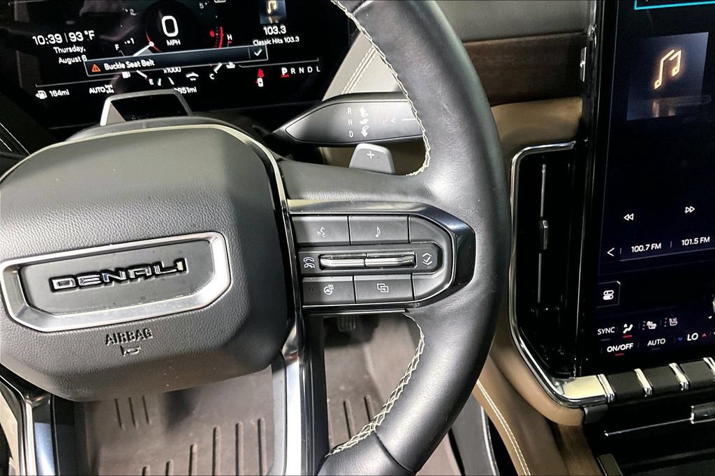 Used 2025 GMC Yukon Denali Ultimate AWD/4WD image 15