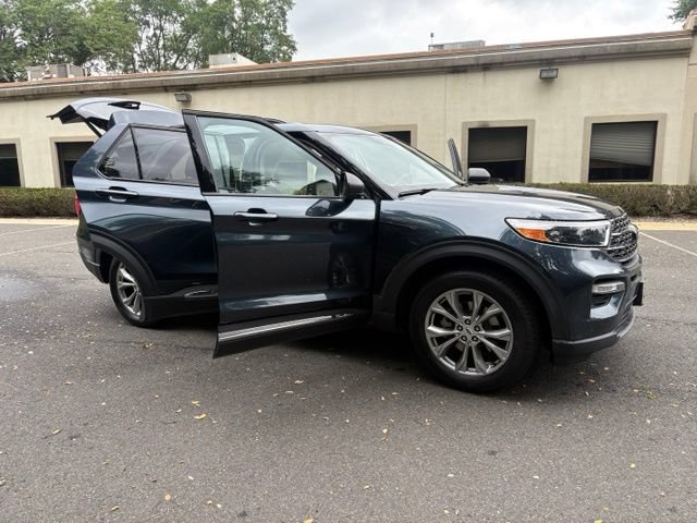 Certified 2023 Ford Explorer XLT w/ Equipment Group 202A AWD/4WD image 34
