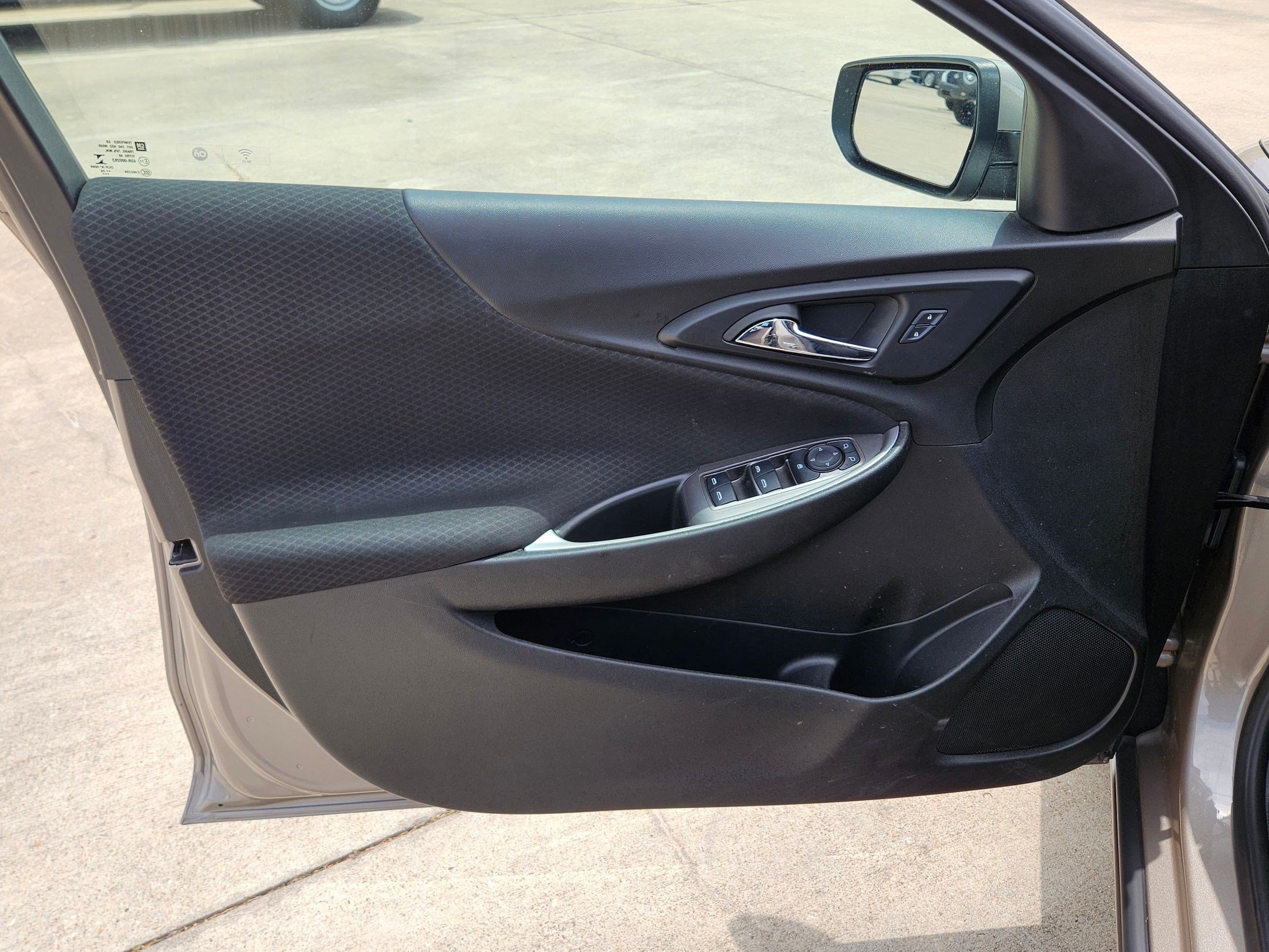 Used 2024 Chevrolet Malibu LT FWD image 14