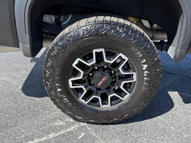 Used 2024 GMC Sierra 2500 AT4X AWD/4WD image 27