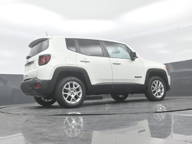 Used 2023 Jeep Renegade Latitude AWD/4WD image 23