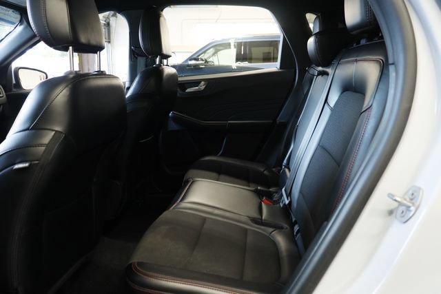 Certified 2025 Ford Escape ST-Line Select AWD/4WD image 29