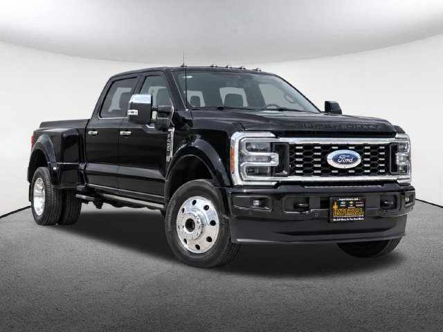 Certified 2025 Ford F450 Platinum w/ FX4 Off-Road Package AWD/4WD image 2