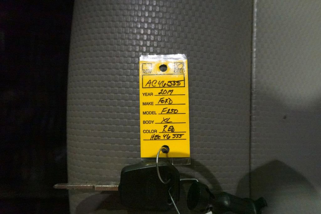 Certified 2017 Ford F250 XL w/ Snow Plow Prep Package image 25