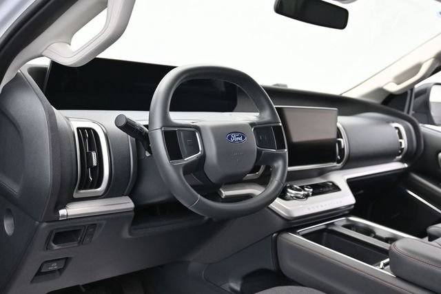Certified 2025 Ford Expedition Active RWD image 16