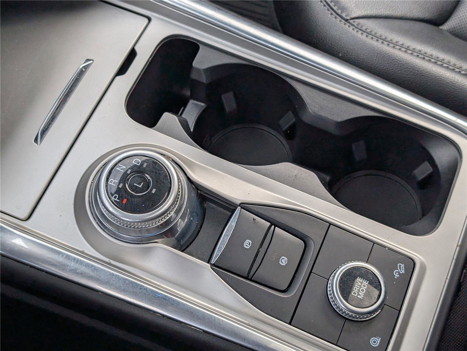 Certified 2022 Ford Explorer Limited w/ Hybrid Equipment Group 310A image 30