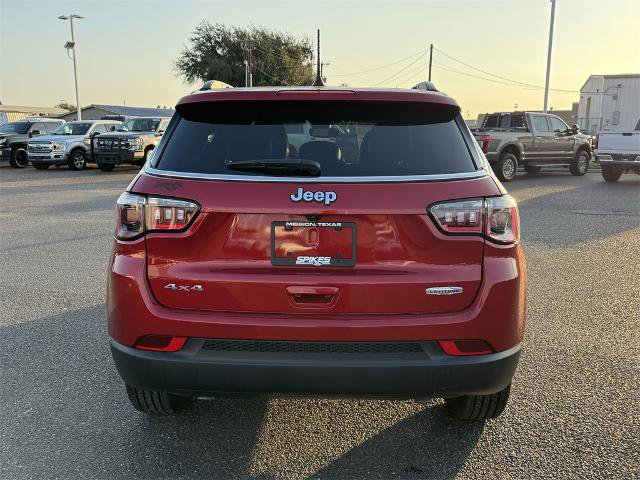 Used 2025 Jeep Compass Latitude image 4