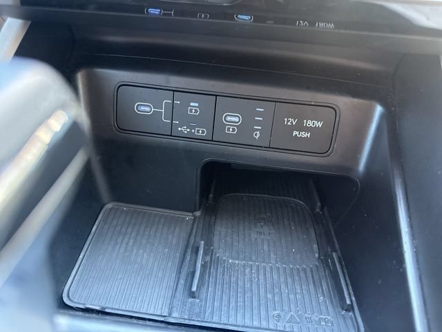 Used 2025 Hyundai Tucson SEL AWD/4WD image 24