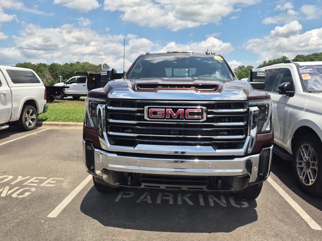 Used 2024 GMC Sierra 2500 SLT w/ SLT Premium Package AWD/4WD image 5