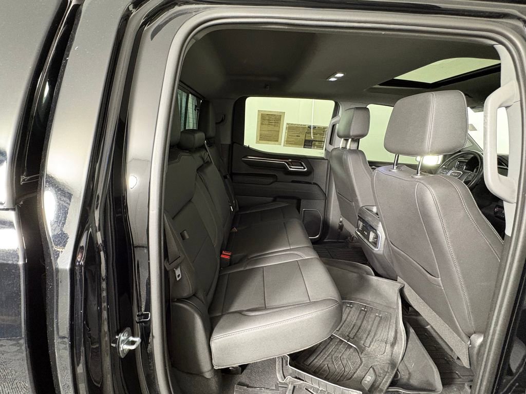 Used 2023 GMC Sierra 1500 Elevation w/ Elevation Premium Package AWD/4WD image 31