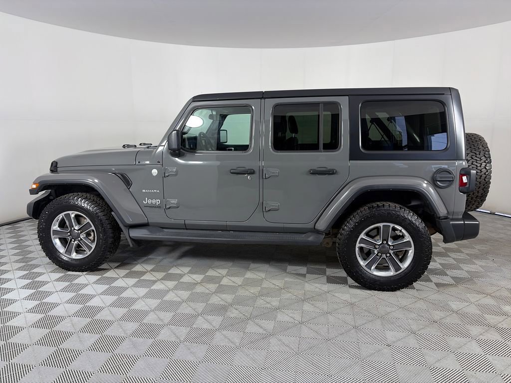 Used 2018 Jeep Wrangler Unlimited Sahara w/ Cold Weather Group AWD/4WD image 2
