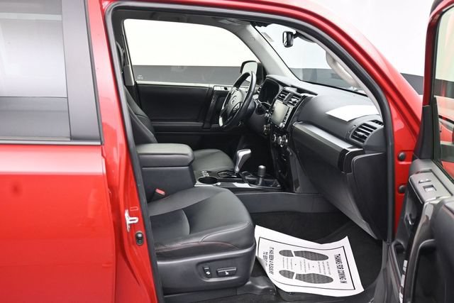 Used 2024 Toyota 4Runner TRD Off-Road Premium AWD/4WD image 13