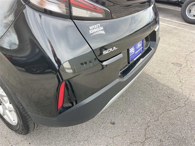 Used 2024 Kia Soul LX w/ Option Group 015 image 10