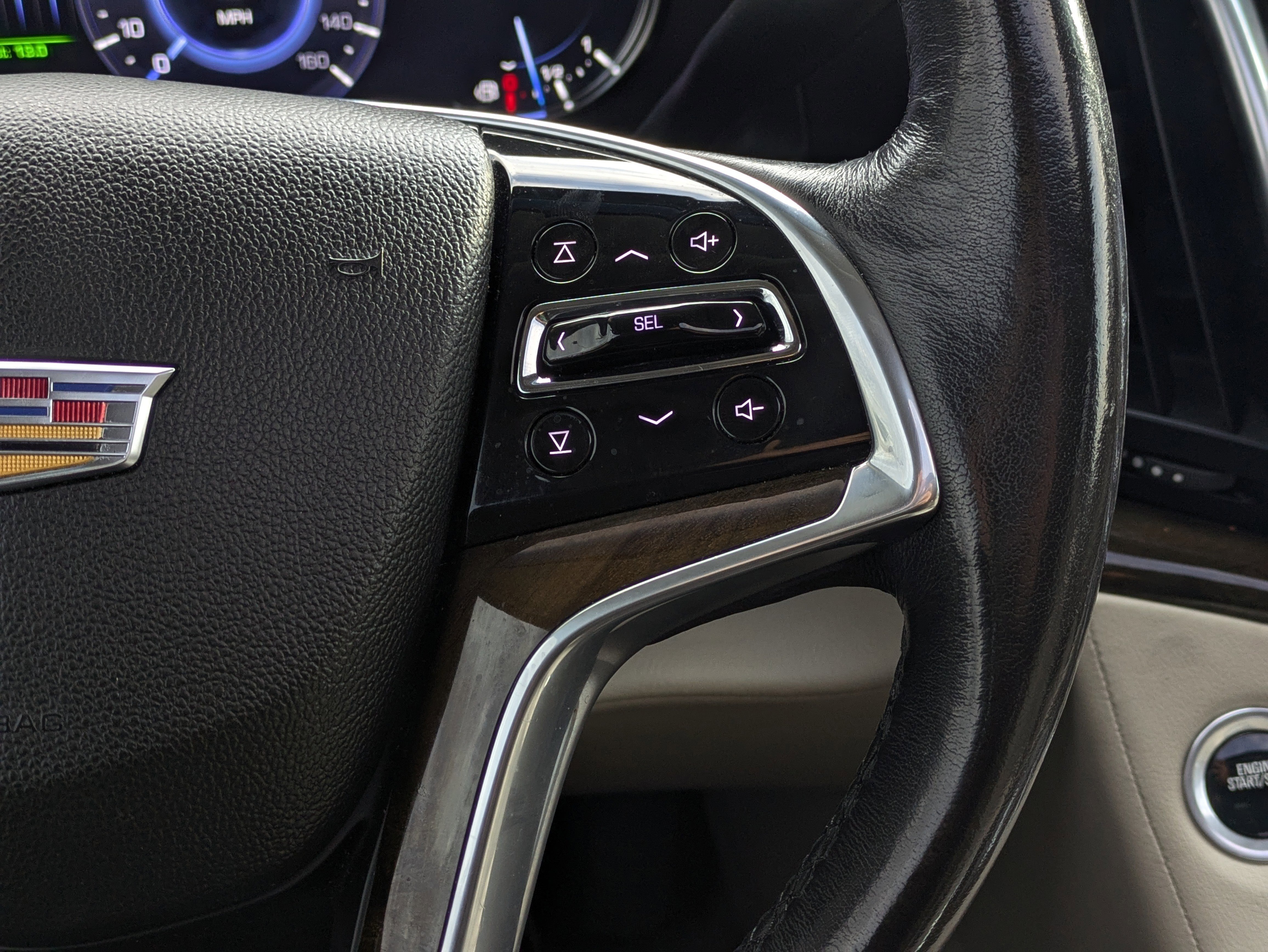 Used 2020 Cadillac Escalade Premium Luxury image 28