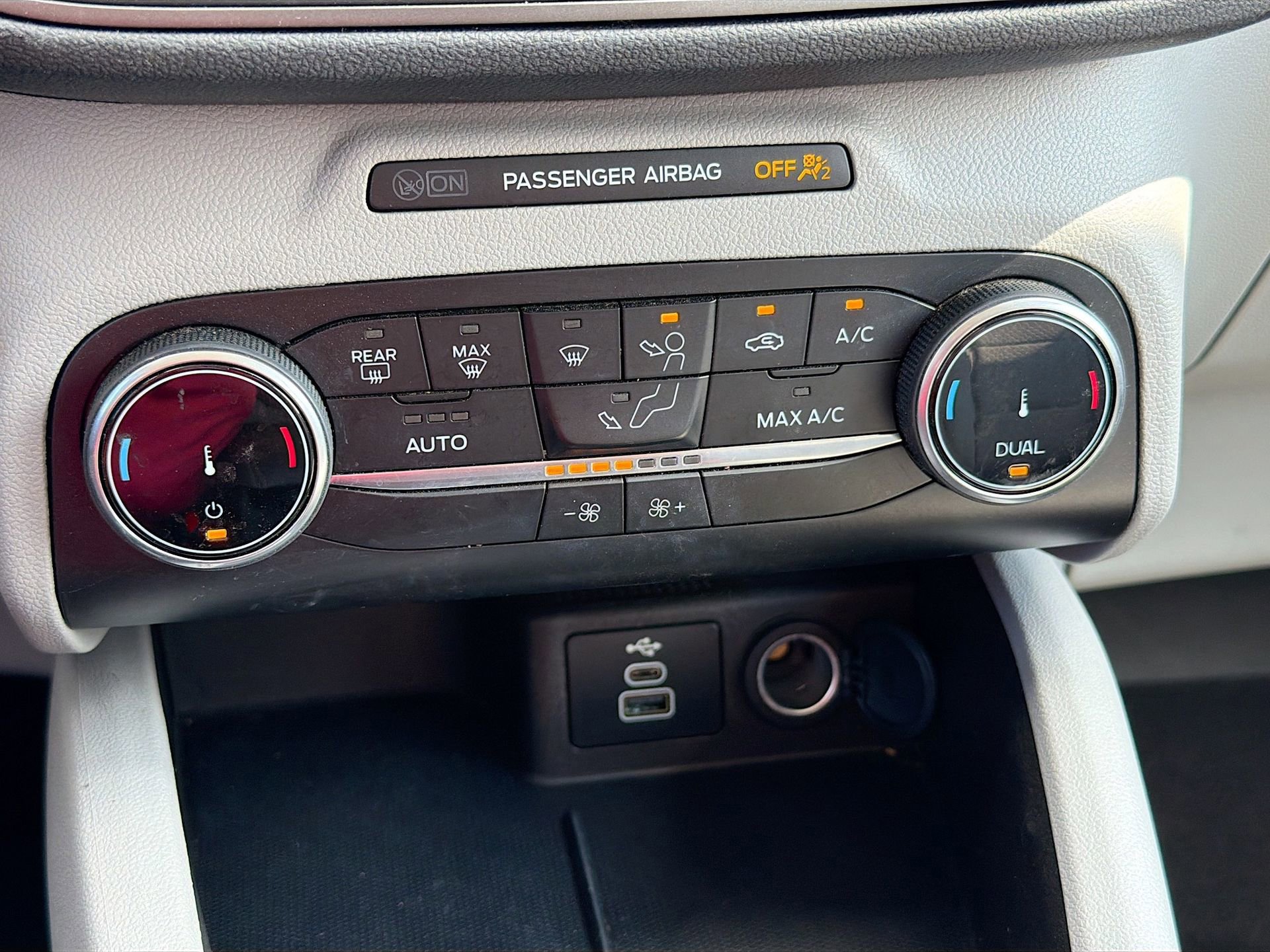 Certified 2024 Ford Escape Active image 17