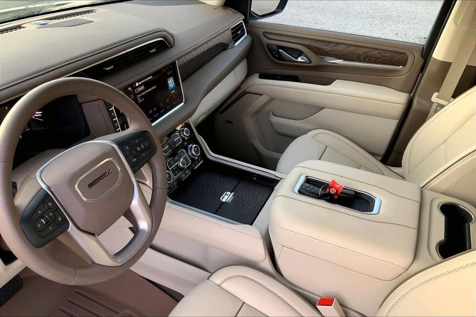 Used 2024 GMC Yukon Denali w/ Max Trailering Package AWD/4WD image 16