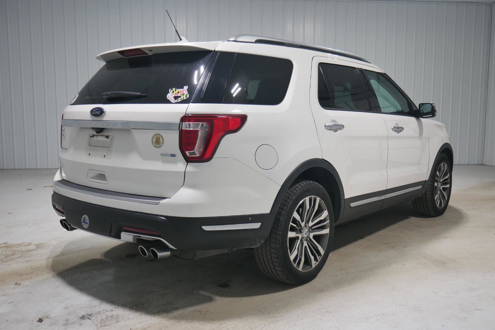 Certified 2018 Ford Explorer Platinum image 5