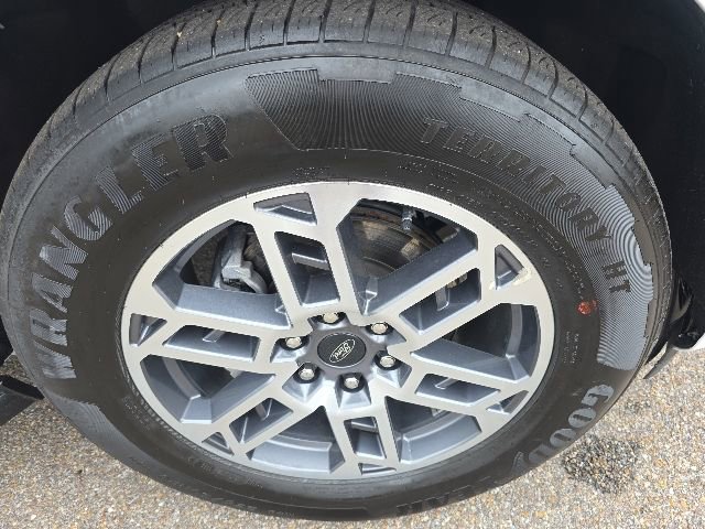 Certified 2025 Ford Expedition Max Active RWD image 9