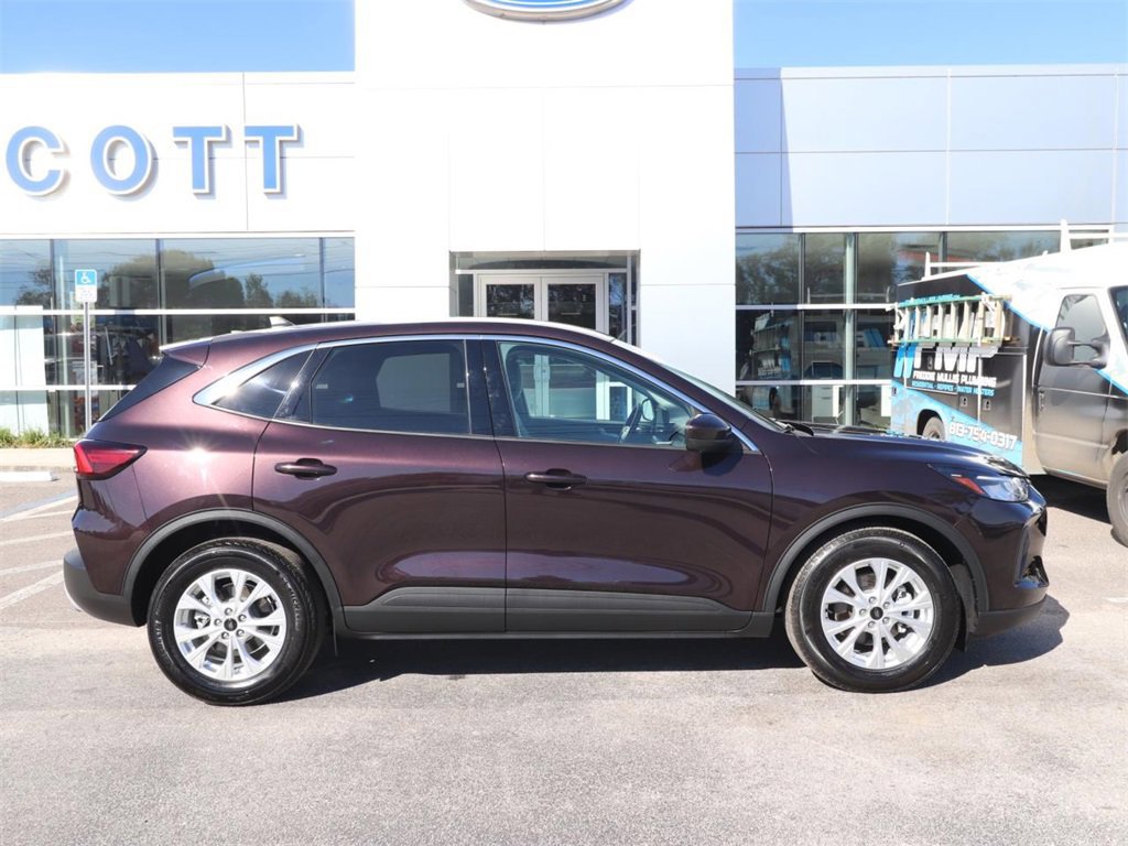 Certified 2023 Ford Escape Active w/ Tech Pack #2 image 6