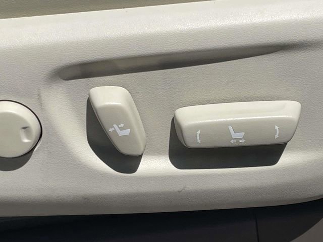 Used 2017 Lexus GX 460 Premium w/ Premium Package AWD/4WD image 29