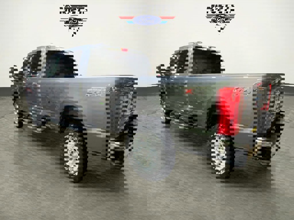 Certified 2025 Ford F250 XLT image 3