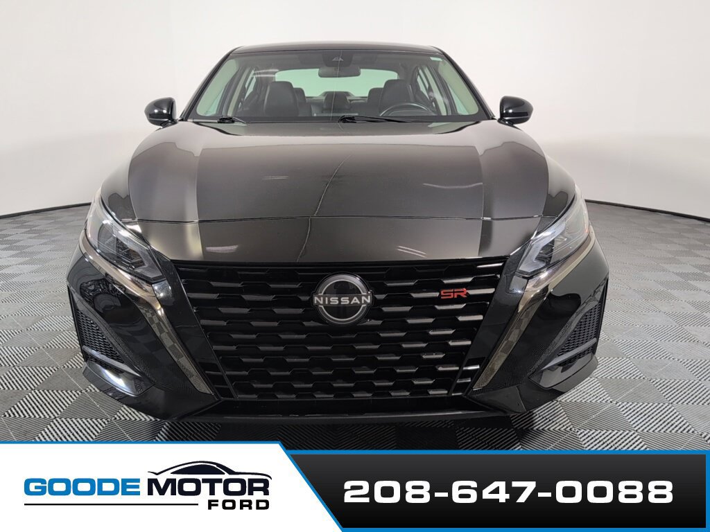 Used 2025 Nissan Altima 2.5 SR FWD image 3