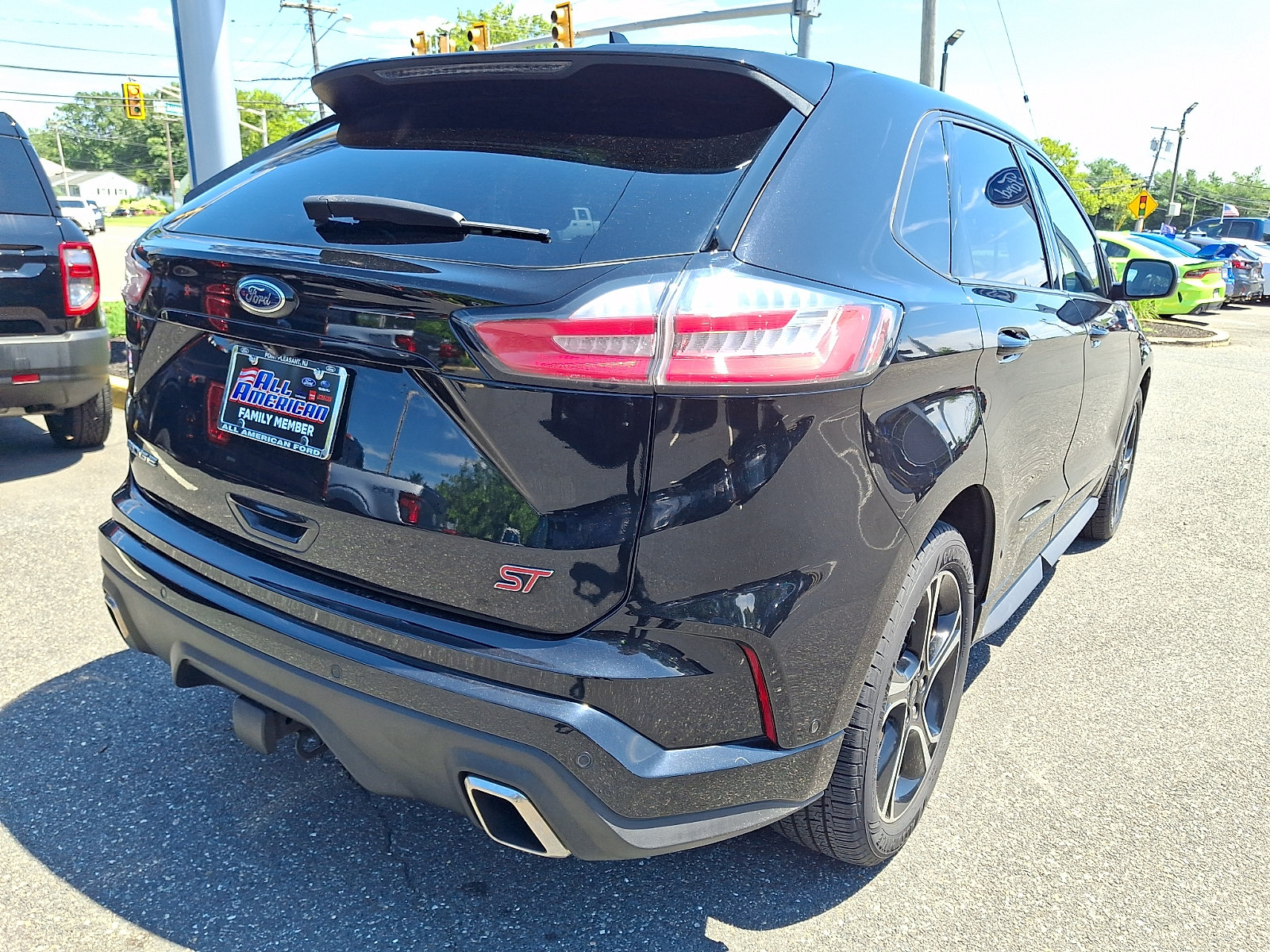 Certified 2019 Ford Edge ST w/ Equipment Group 401A AWD/4WD image 10