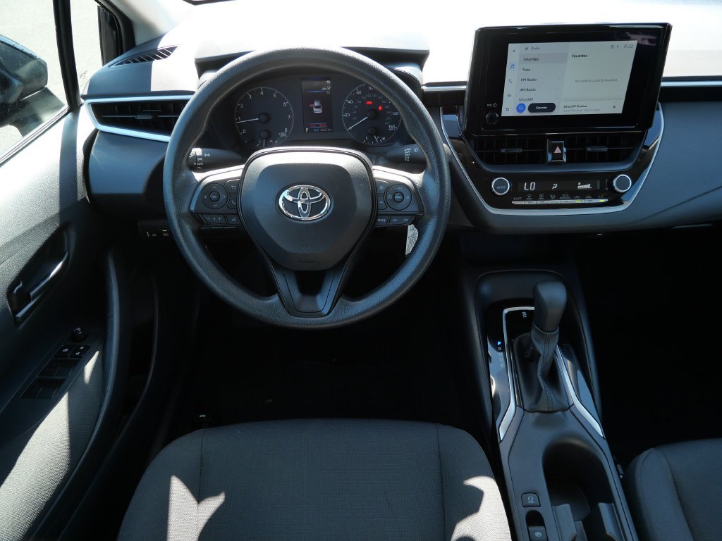 Used 2025 Toyota Corolla LE FWD image 15
