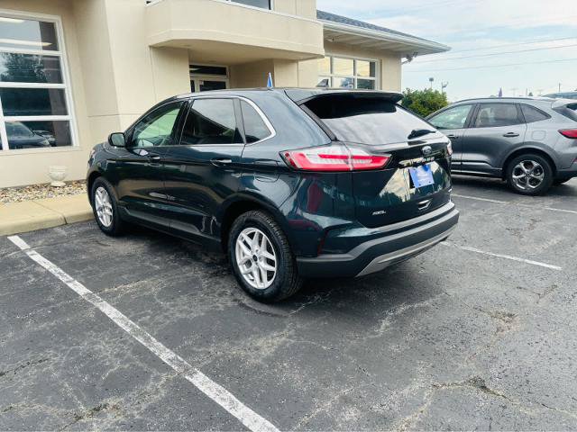 Certified 2023 Ford Edge SEL w/ Convenience Package AWD/4WD image 3