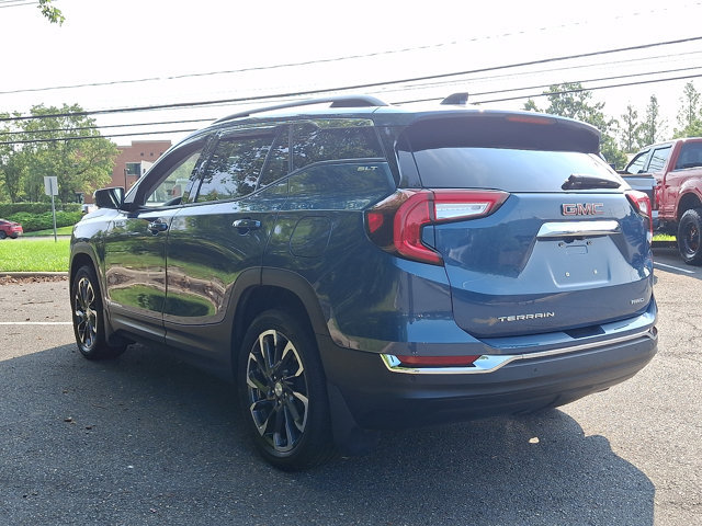 Used 2024 GMC Terrain SLT w/ Infotainment Package II AWD/4WD image 8