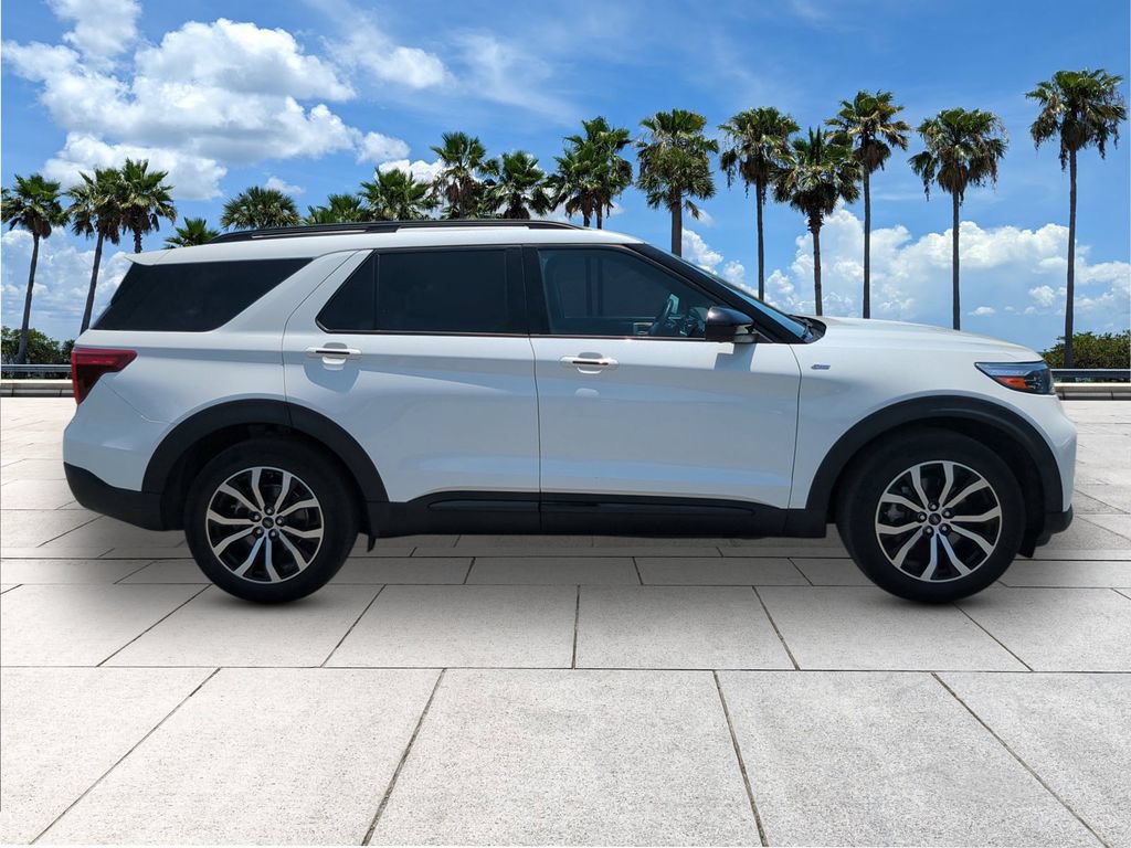 Certified 2023 Ford Explorer ST-Line w/ Class IV Trailer Tow Package RWD image 9