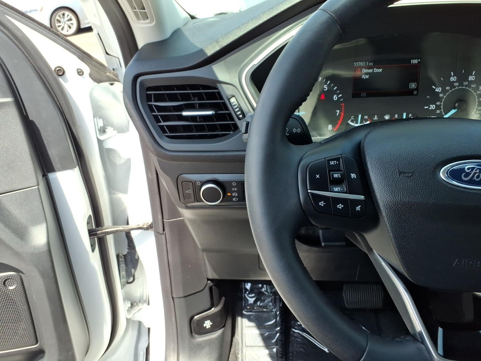 Certified 2022 Ford Escape SE w/ SE Sport Appearance Package FWD image 28