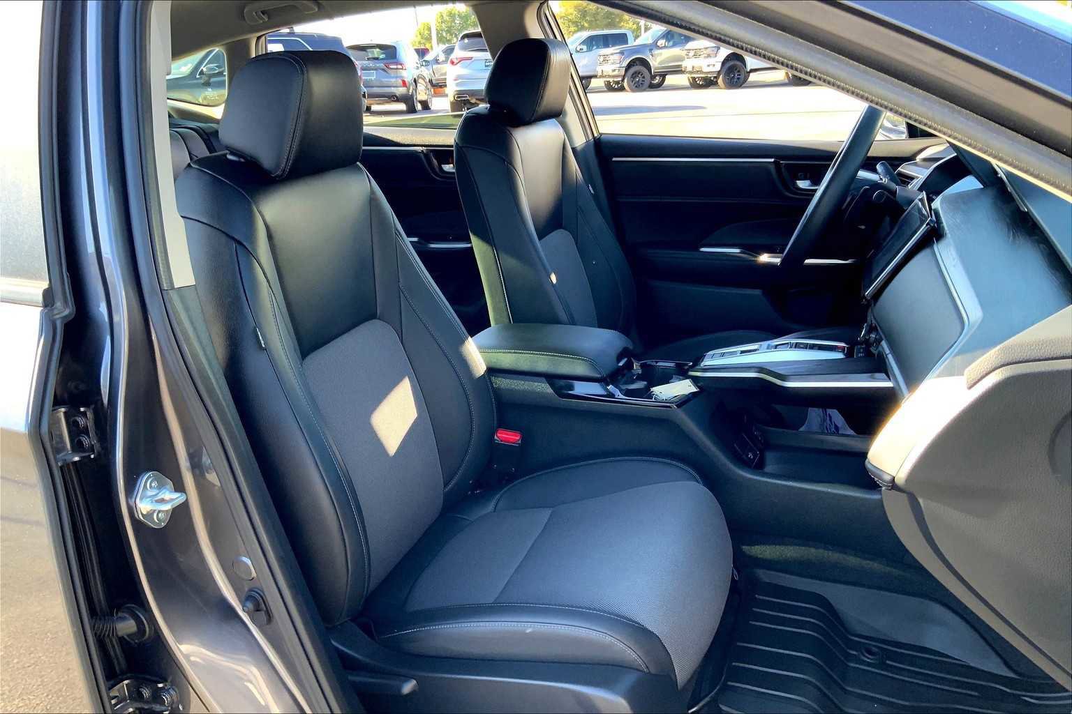 Used 2018 Honda Clarity Plug-In Hybrid image 10