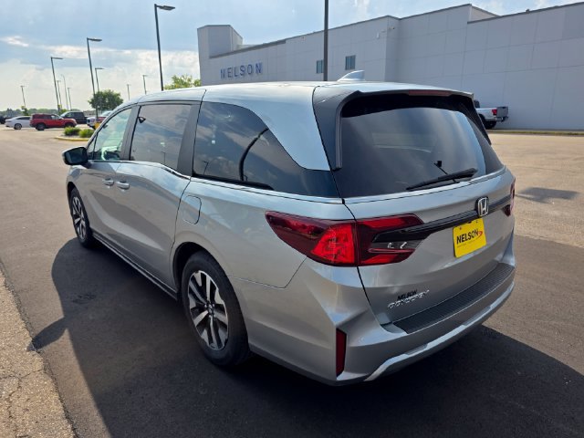 Used 2025 Honda Odyssey EX-L image 11