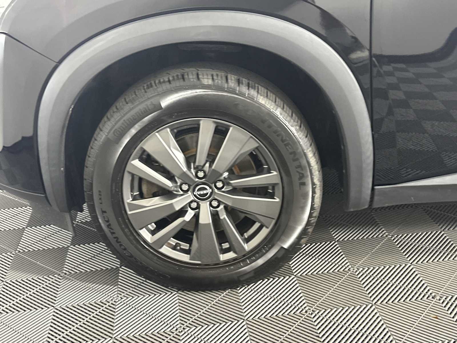 Used 2022 Nissan Pathfinder S AWD/4WD image 12