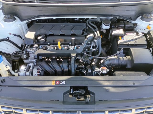 Used 2025 Hyundai Venue SEL FWD image 21