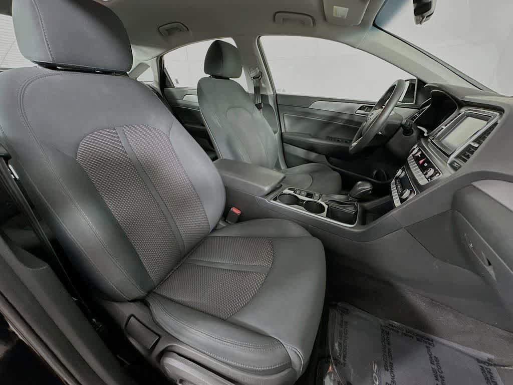 Used 2019 Hyundai Sonata SEL w/ Tech Package 02 FWD image 15