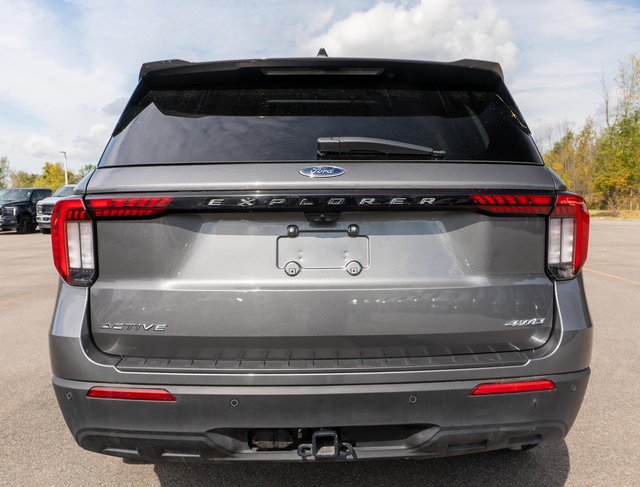 Certified 2025 Ford Explorer Active AWD/4WD image 7