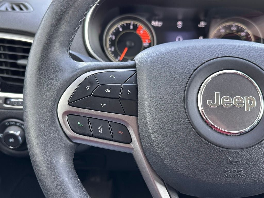 Used 2022 Jeep Cherokee Limited w/ Mopar Interior Package AWD/4WD image 36