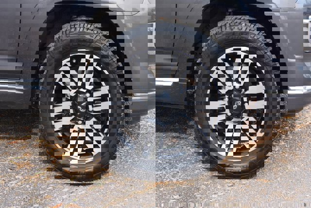 Used 2021 Toyota 4Runner Limited image 9