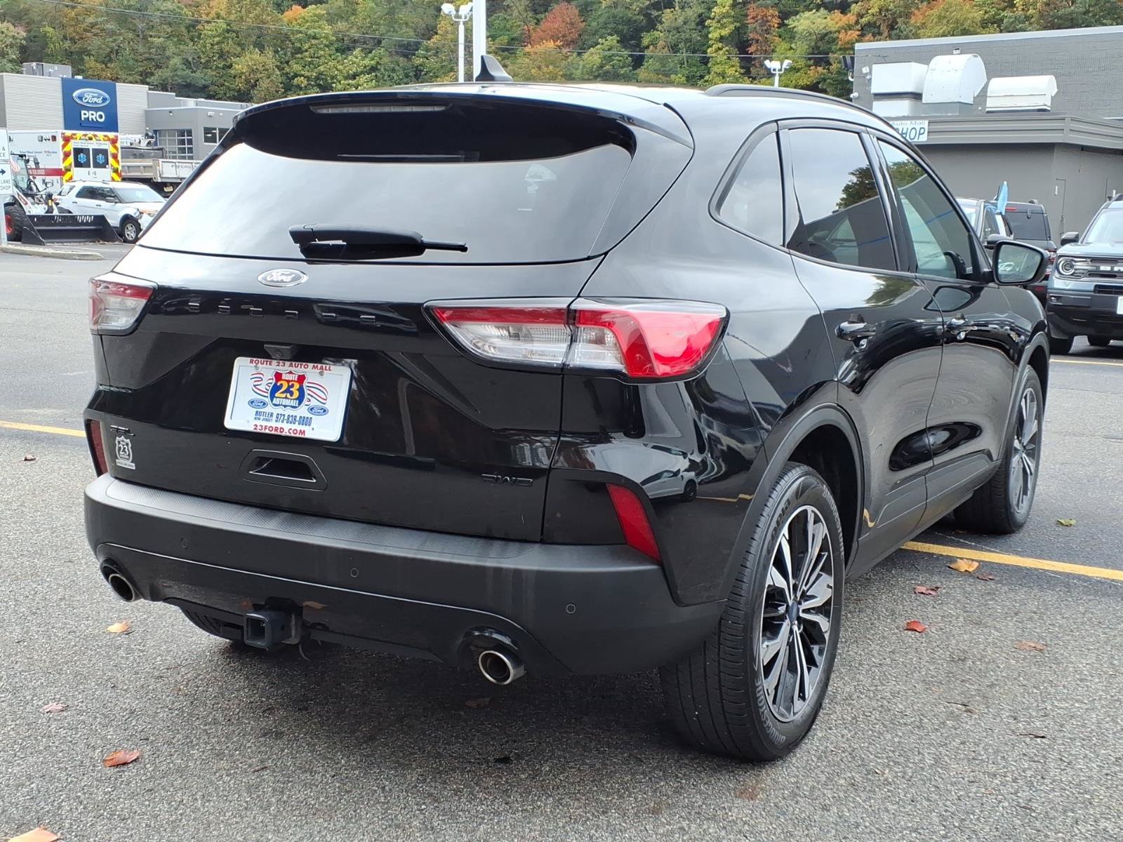 Certified 2022 Ford Escape SEL w/ SEL Stealth AWD Package image 8