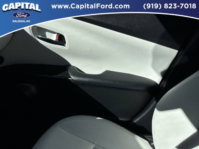 Used 2022 Toyota Prius Limited FWD image 28