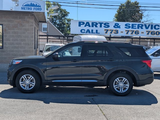 Certified 2023 Ford Explorer XLT w/ Equipment Group 202A AWD/4WD image 7