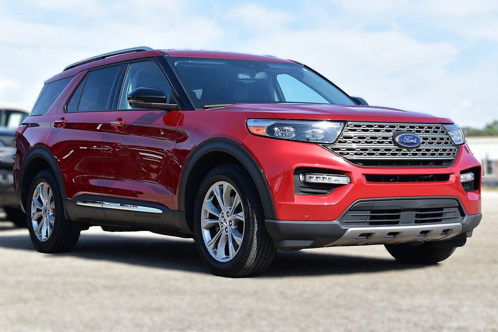 Certified 2024 Ford Explorer Limited w/ Equipment Group 301A AWD/4WD image 3